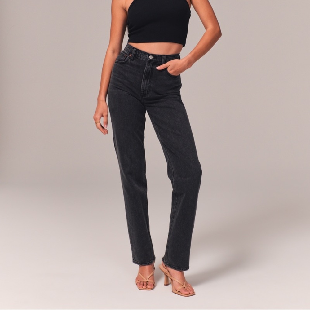 SOLD abercrombie ultra high rise 90s straight jean washed black